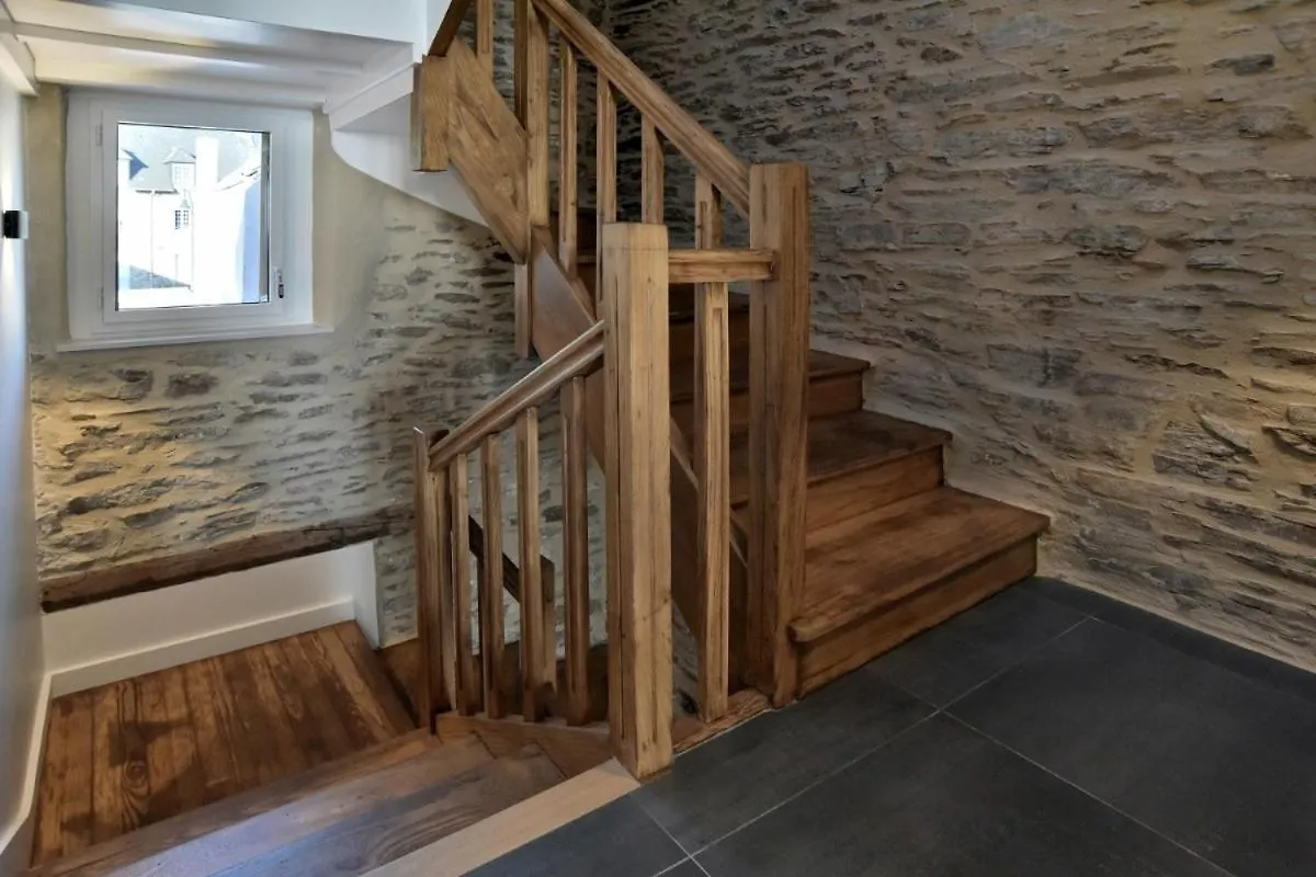 Lostra 2 - Appartement Avec Mezzanine, Front De Mer A Cancale Sur Le Port De La Houle