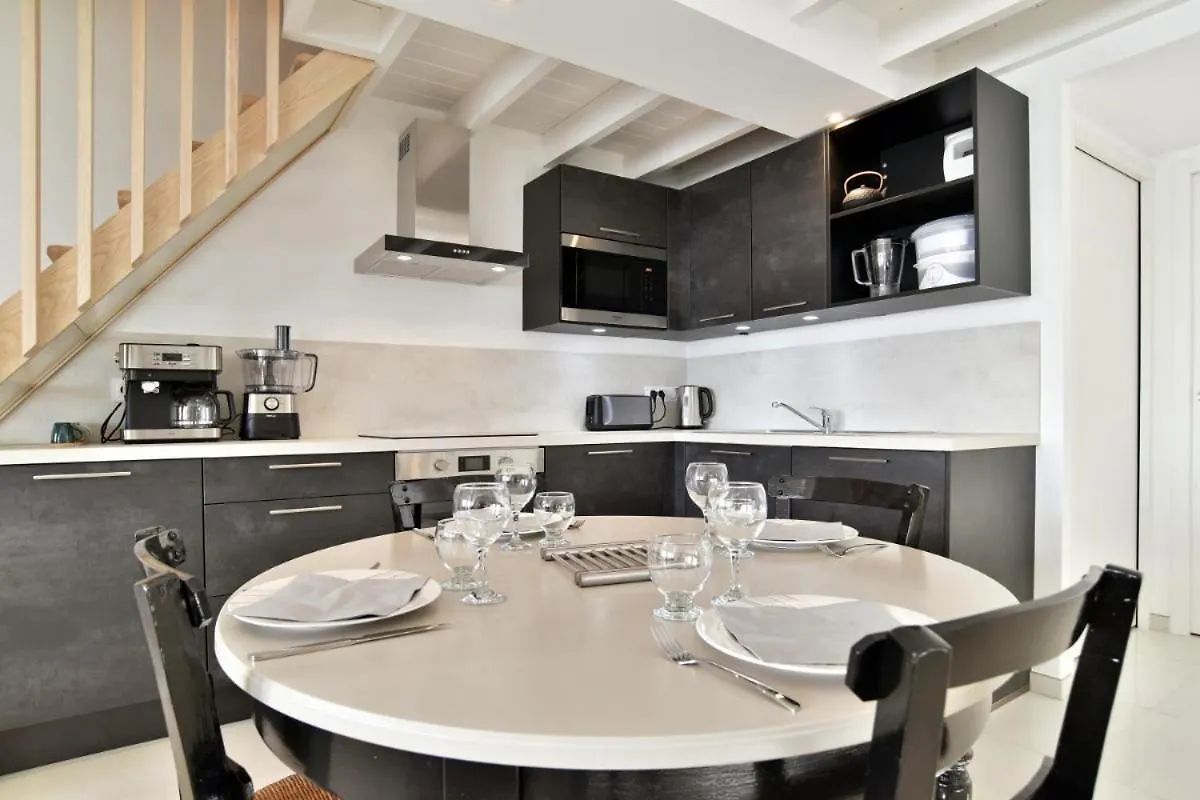 Lostra 2 - Appartement Avec Mezzanine, Front De Mer A Cancale Sur Le Port De La Houle 0*,  France